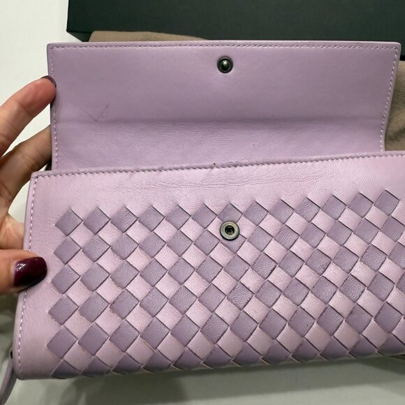 BOTTEGA VENETA Nappa Intrecciato Continental Flap Wallet in lilac - Picture 7 of 7